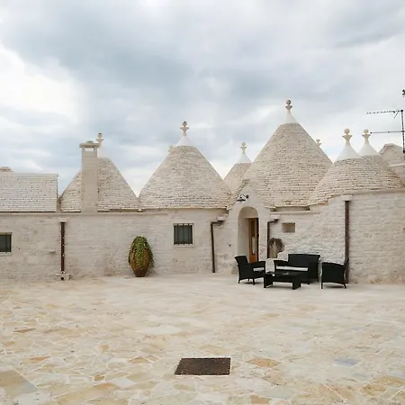Trullo Montetrecarlini Alberobello